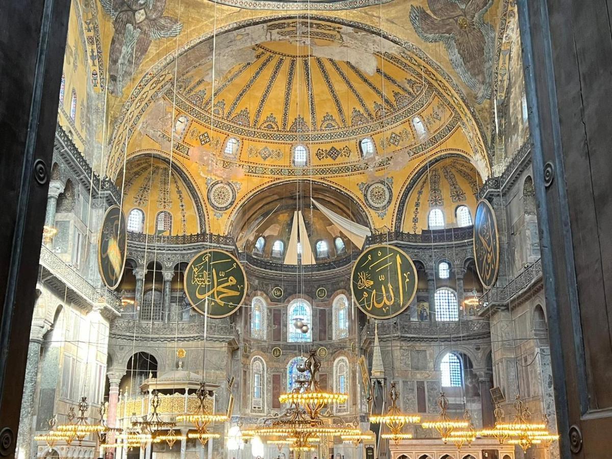 A Million Dollar View In The Heart Of The City Istanbul Exterior foto